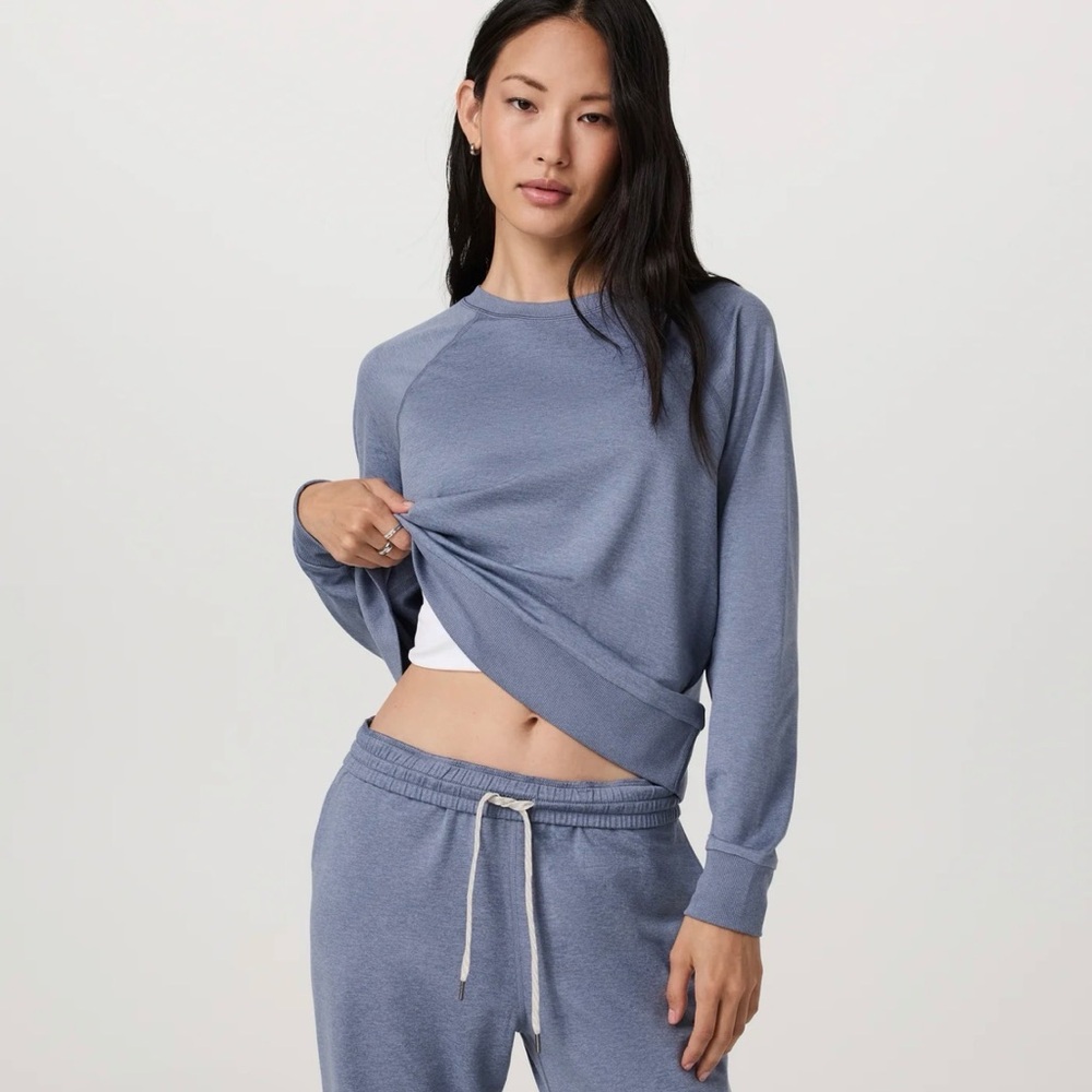 Vuori Halo Crew - Mustard and Grey